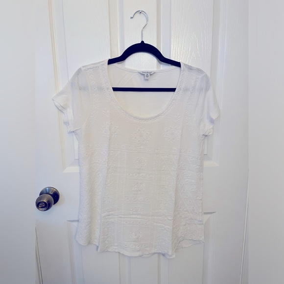 Lucky brand tops in medium - Picture 2 of 3